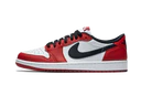 Air Jordan 1 Low OG Chicago 2025