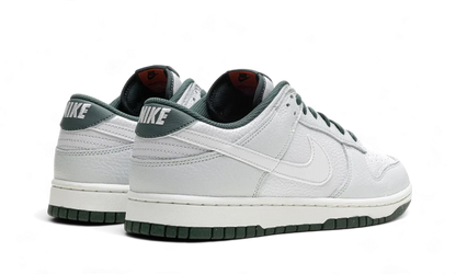 Nike Dunk Low Retro SE Photon Dust Vintage Green