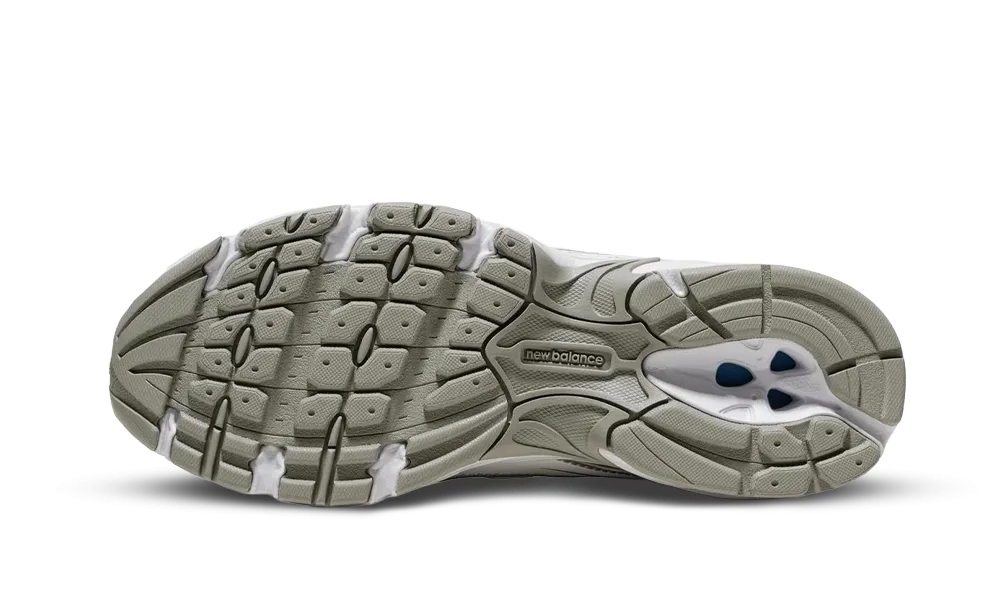 New Balance 740 White Grey