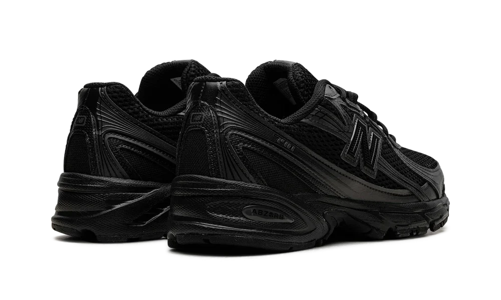 New Balance 740 Black