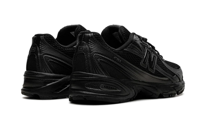 New Balance 740 Black
