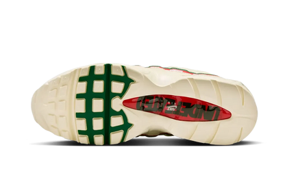 Nike Air Max 95 x Undefeated Sail